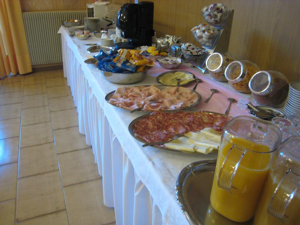 Casa Per Ferie Paola Di Rosa Hotel Arta Terme Buitenkant foto