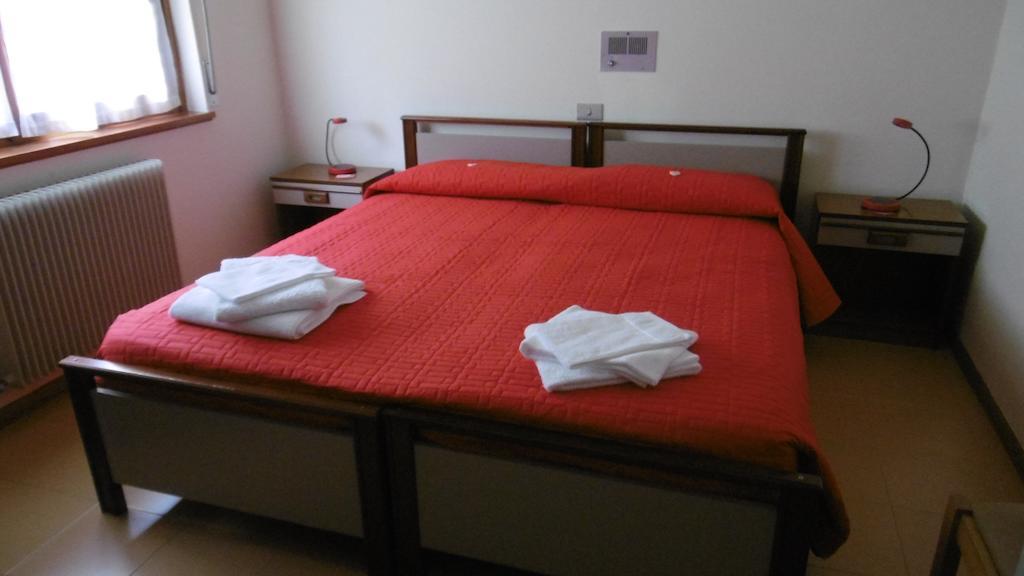 Casa Per Ferie Paola Di Rosa Hotel Arta Terme Kamer foto